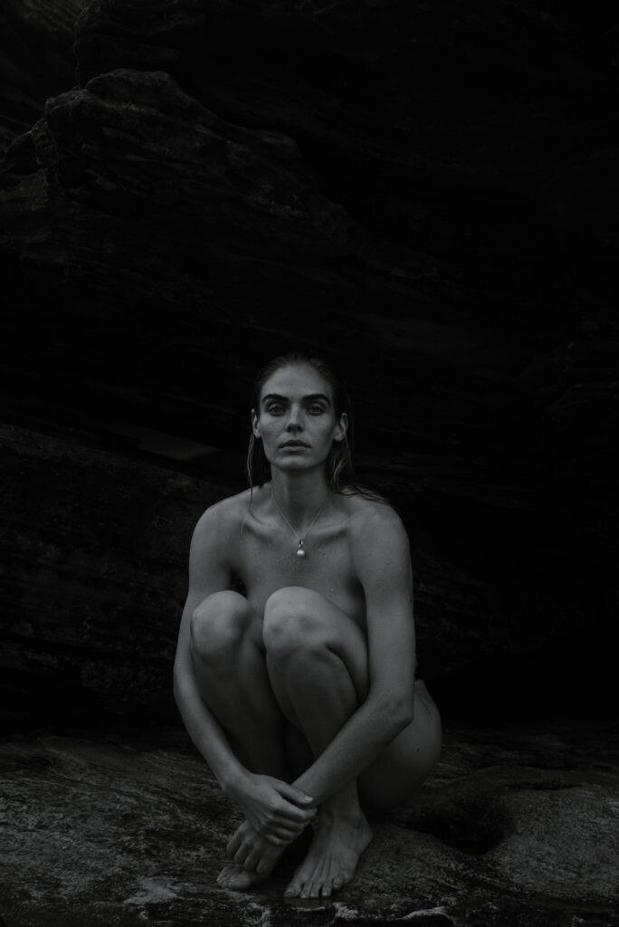 Unfamous girl 01/2025