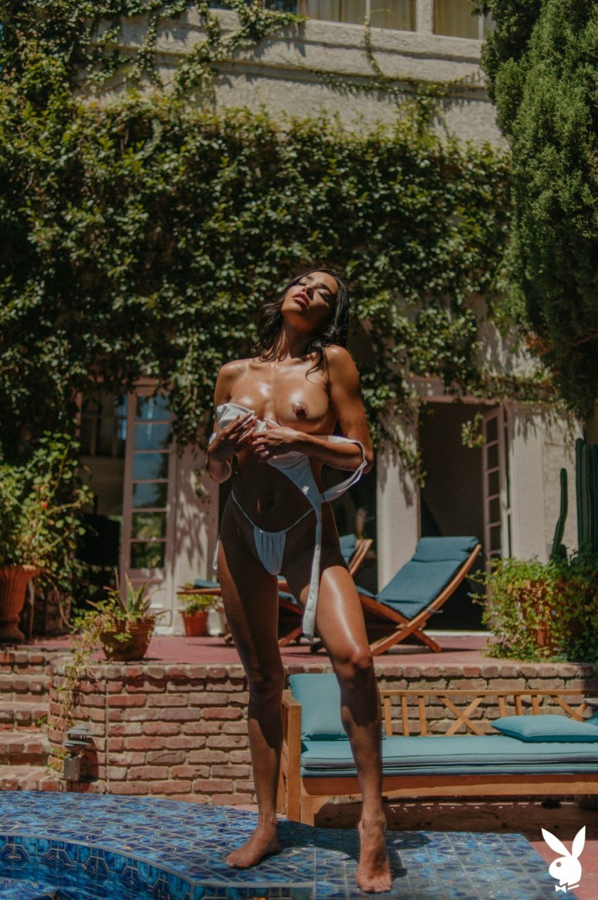 Lily Andrews 💋 08/2025