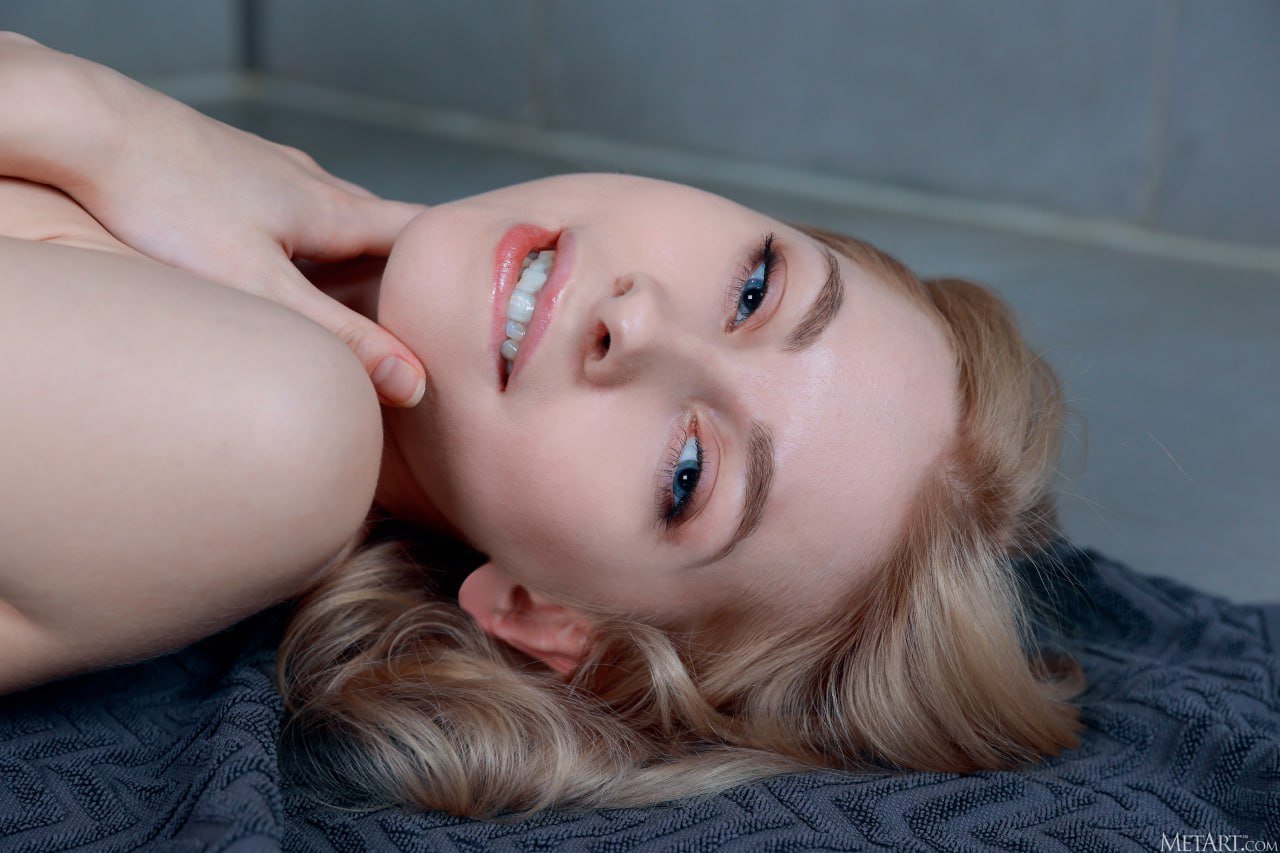 Emily Cade 💦 12/2025