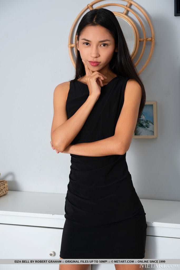 MetArt presents Eiza Bell - Presenting Eiza Bell